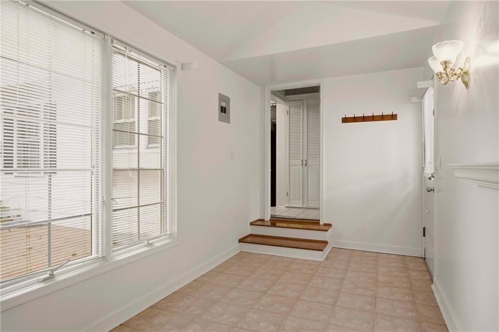 1204 E Walnut Street — photo 30