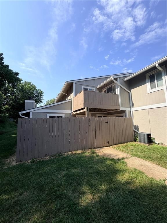 8839 CARRIAGE Drive — photo 3