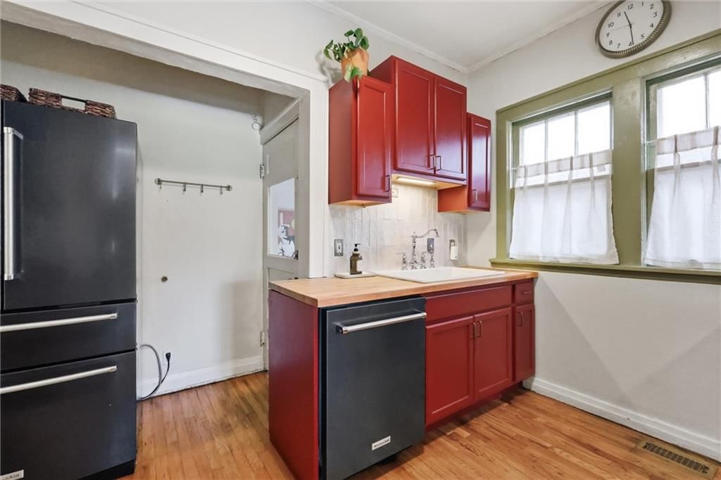 4141 Kenwood Avenue — photo 16