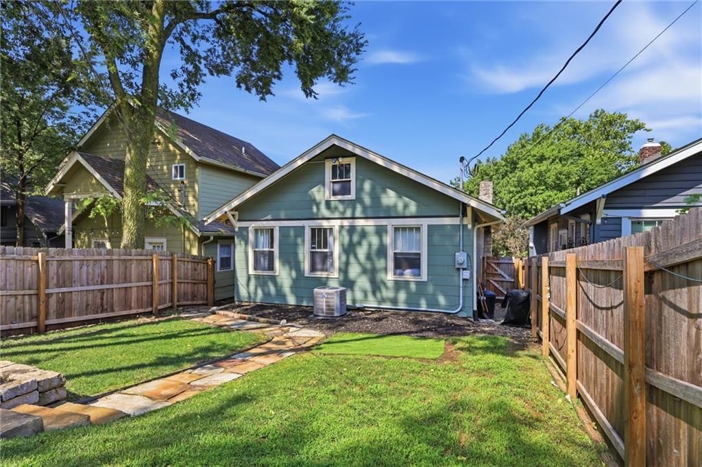 4141 Kenwood Avenue — photo 37
