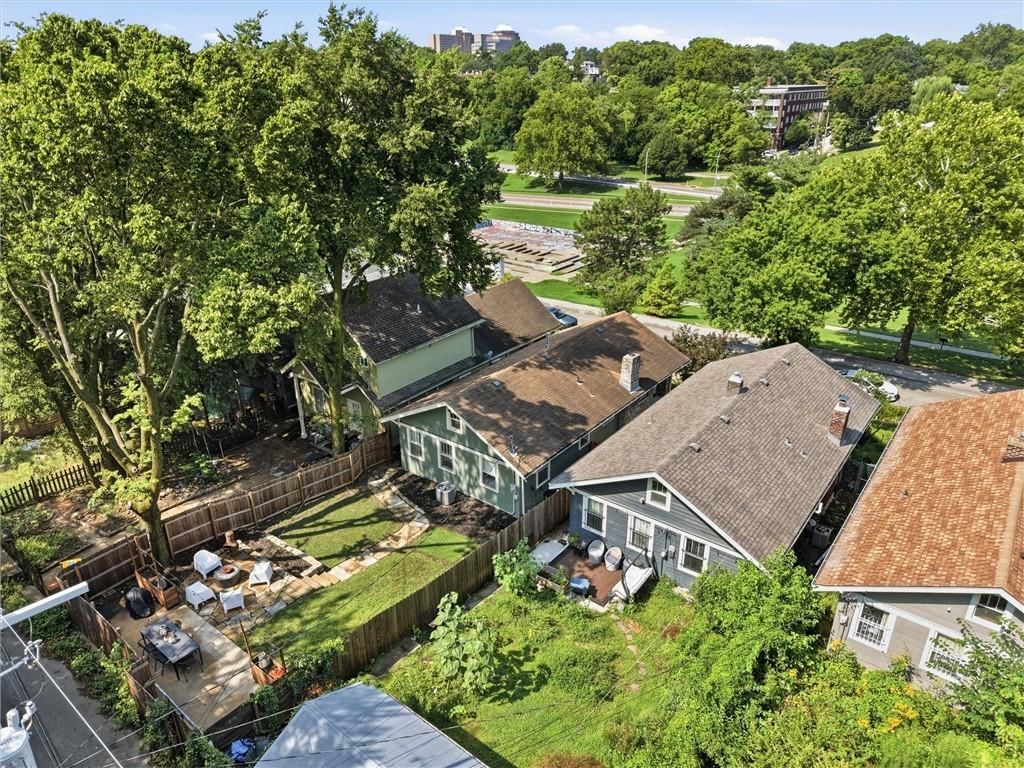 4141 Kenwood Avenue — photo 40