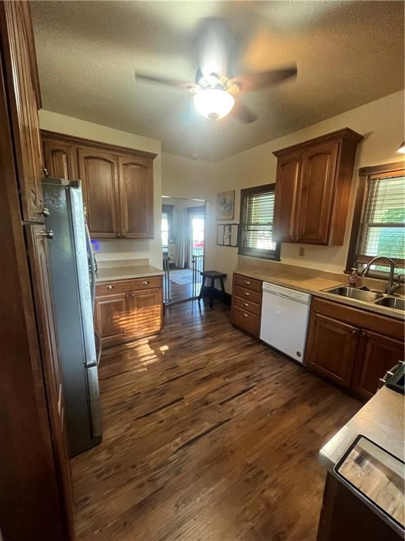 409 S Green Street — photo 43