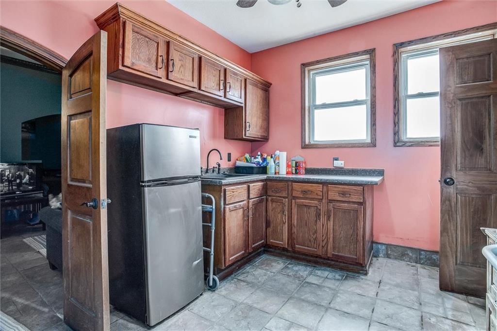 222 N 6th Street — photo 5