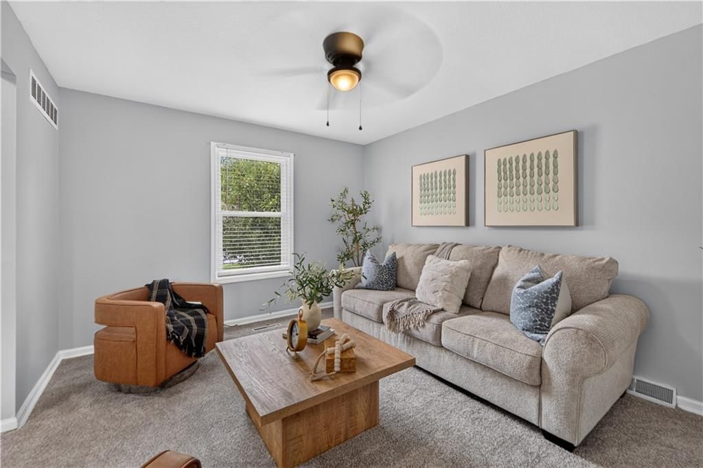 1225 W Sheridan Street — photo 6
