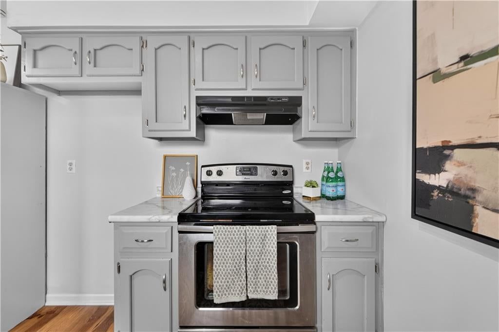 1225 W Sheridan Street — photo 15