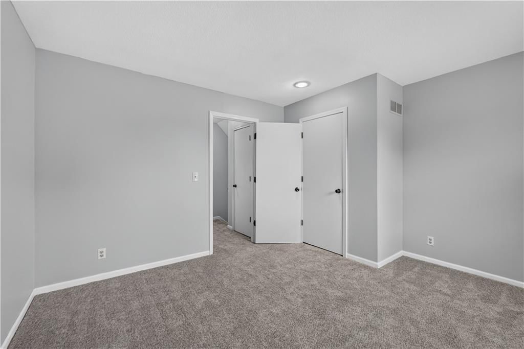 1225 W Sheridan Street — photo 24