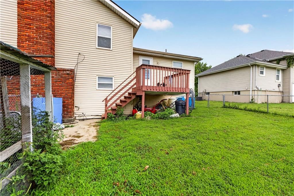 1225 W Sheridan Street — photo 30