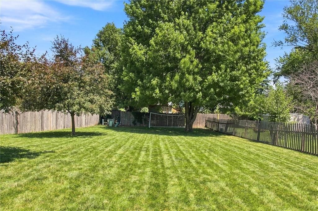 1038 N Logan Street — photo 4