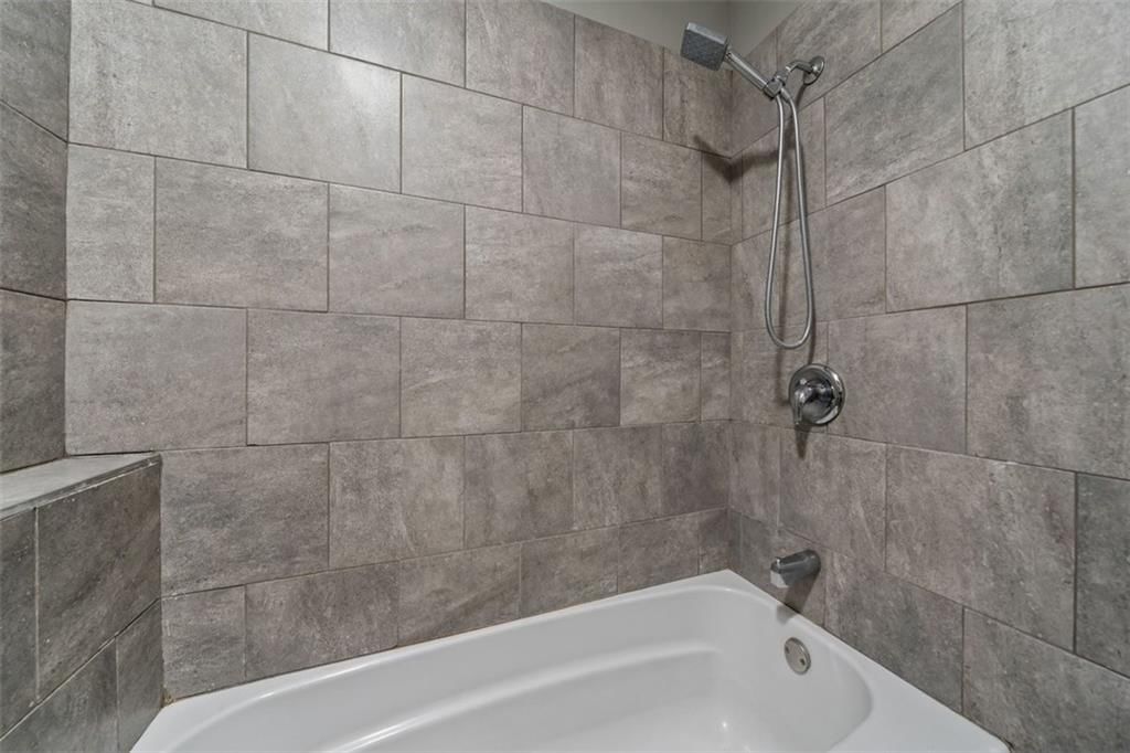 1141 E 75th Terrace — photo 7