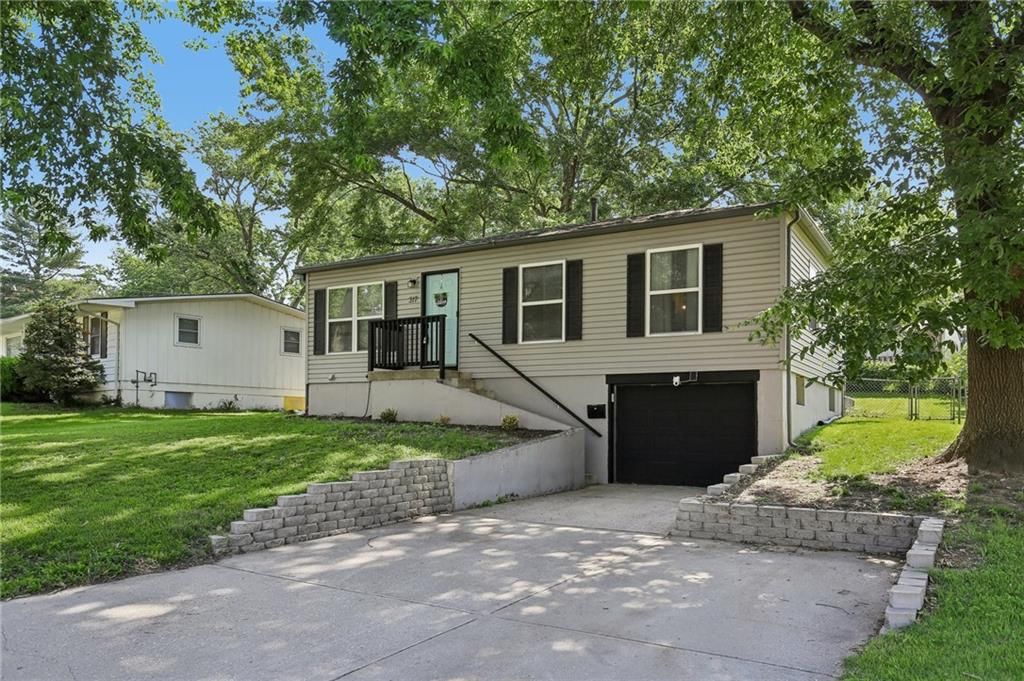 317 N Cochise Drive — photo 3
