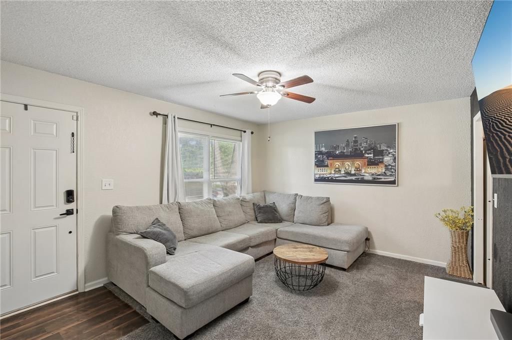 317 N Cochise Drive — photo 4