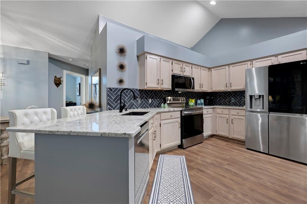 2046 W 139th Street — photo 16