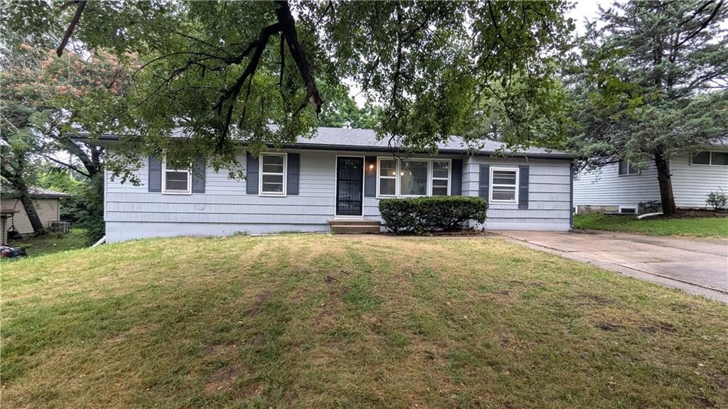 8618 Winchester Avenue — photo 3