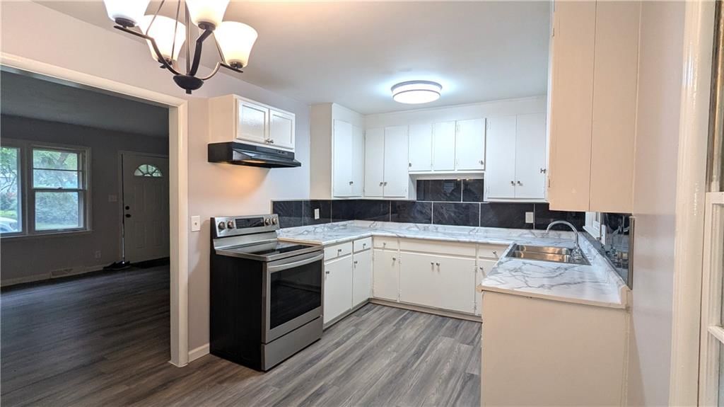 8618 Winchester Avenue — photo 11