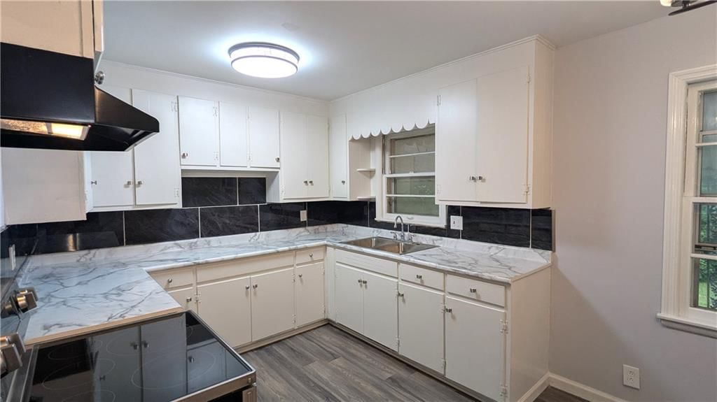8618 Winchester Avenue — photo 13