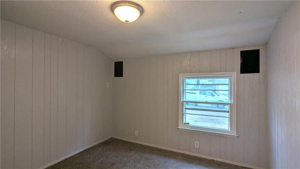 8618 Winchester Avenue — photo 14