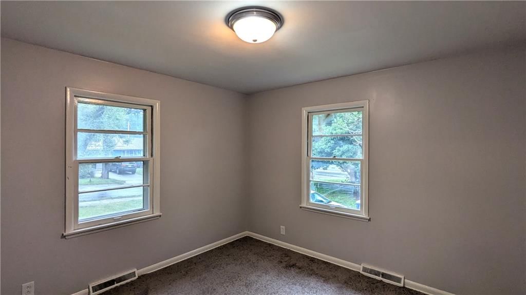 8618 Winchester Avenue — photo 23