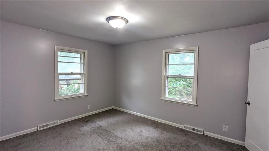 8618 Winchester Avenue — photo 25
