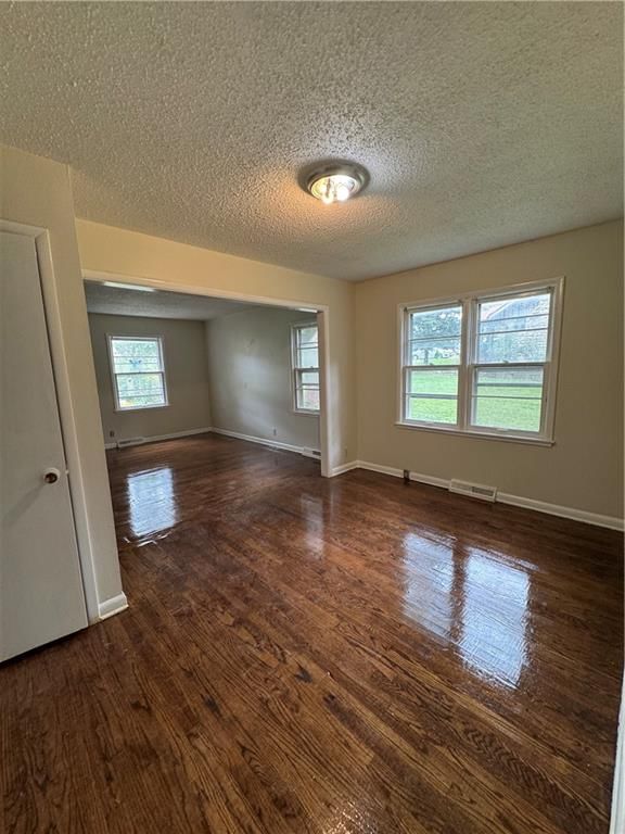 1840 E 75th Terrace — photo 6