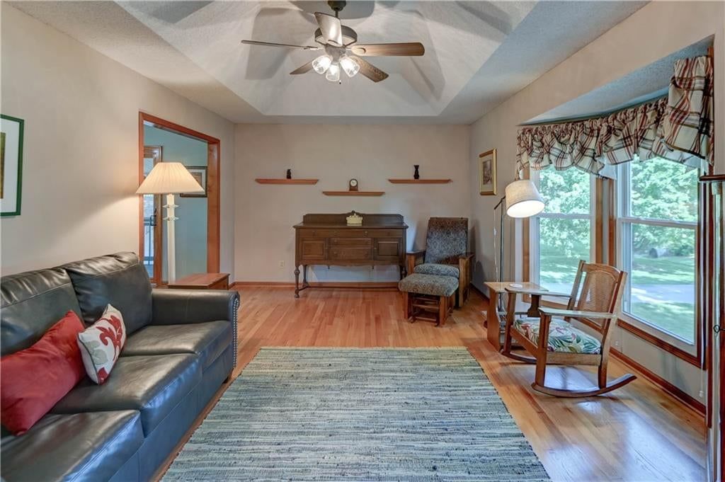 15121 Briarwood Drive — photo 6