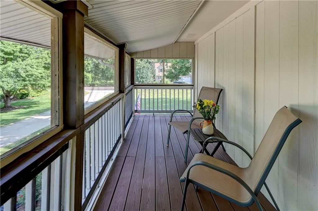 15121 Briarwood Drive — photo 10