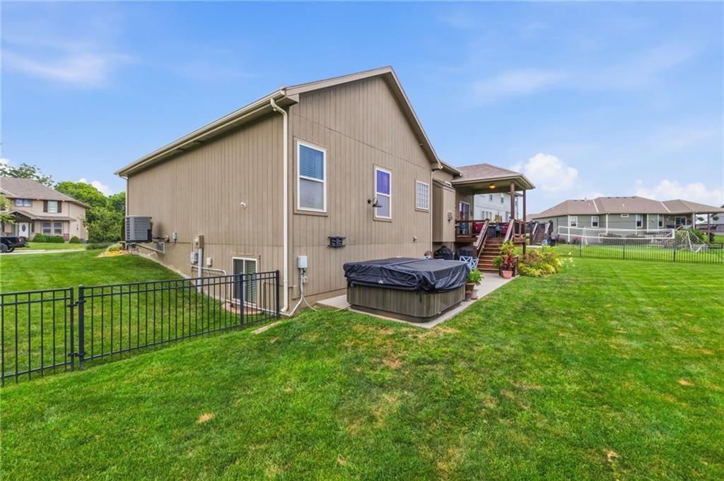 2833 NE Parkview Lane — photo 51