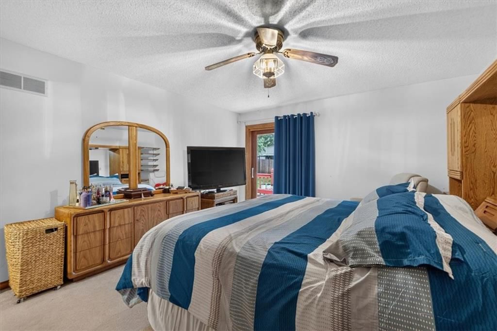 7602 Parkhill Street — photo 32