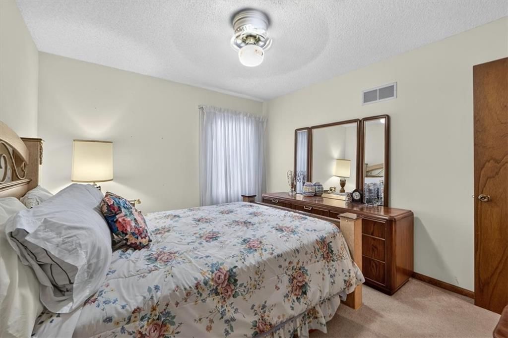 7602 Parkhill Street — photo 44