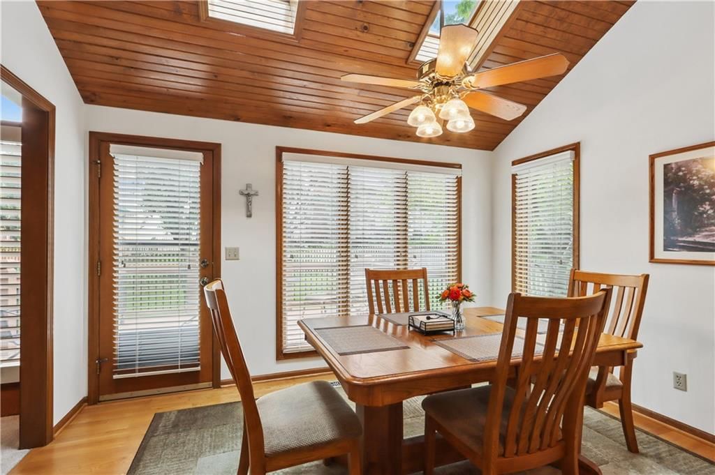 12404 Horton Street — photo 10