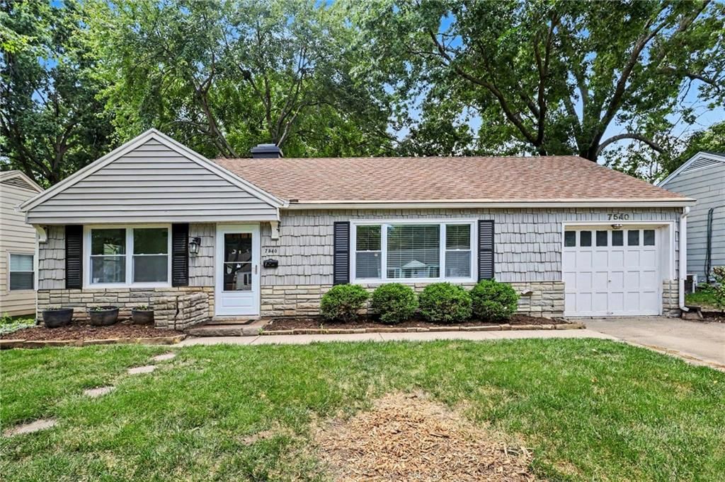 7540 Rainbow Drive — photo 1