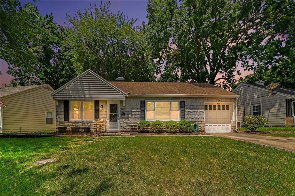 7540 Rainbow Drive — photo 2
