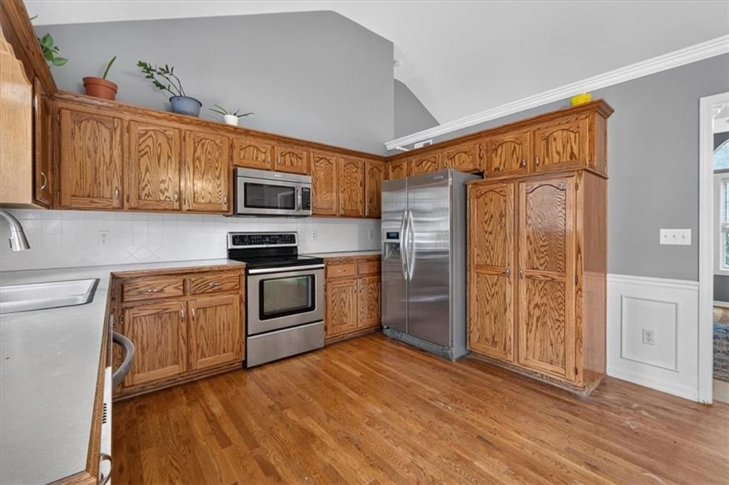 524 NE Topaz Drive — photo 19