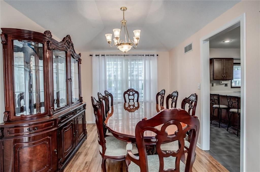 Photo 7 of 35 - 9130 W 92nd Terrace, Overland Park, KS 66212