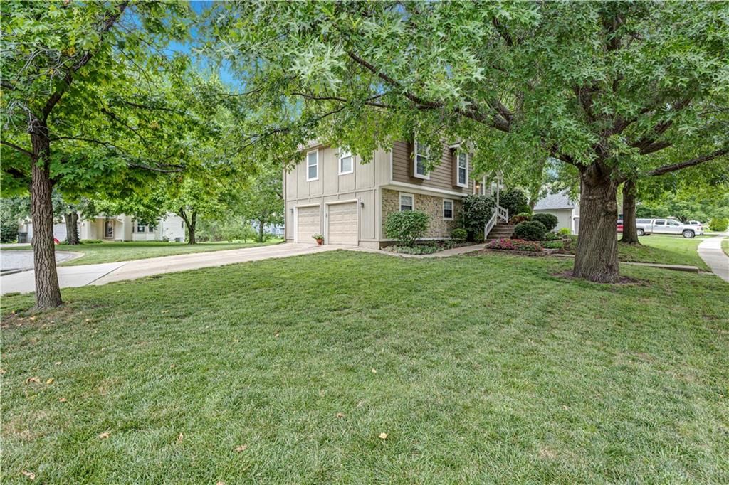 8031 W 149th Terrace — photo 30