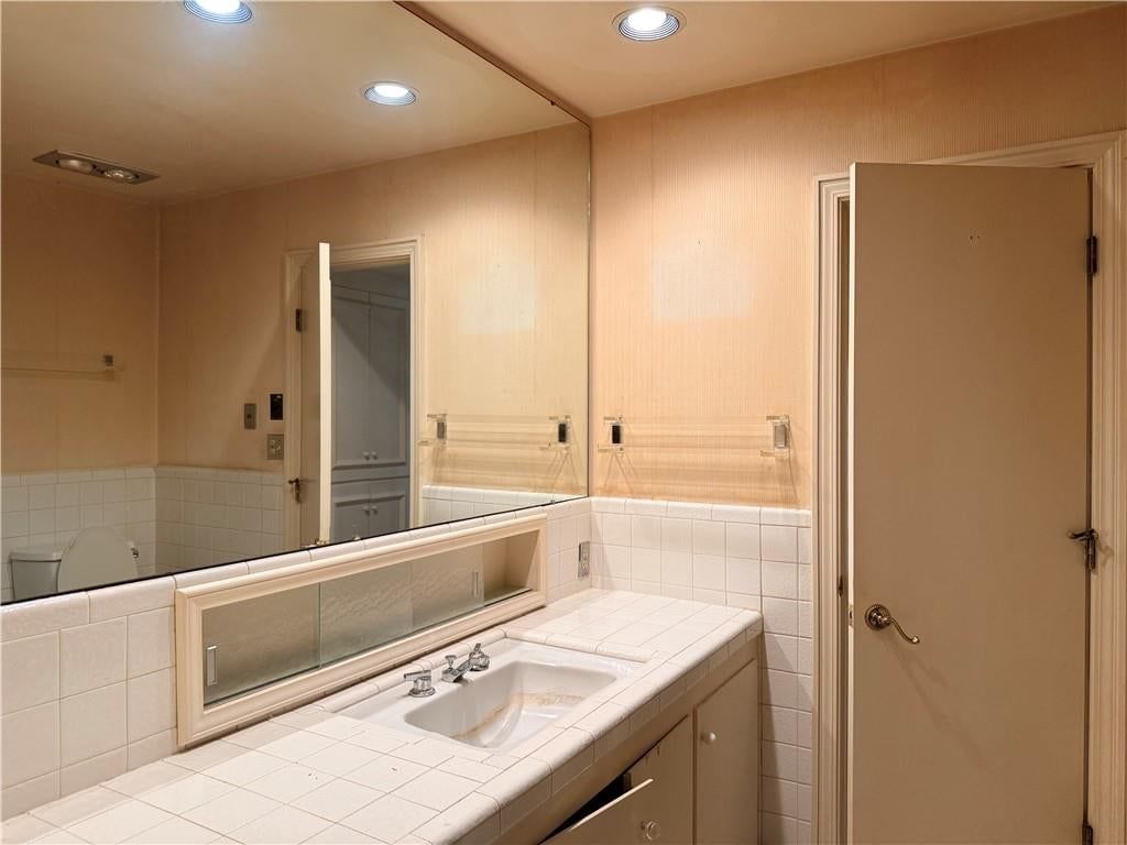 735 Sunset Drive — photo 7