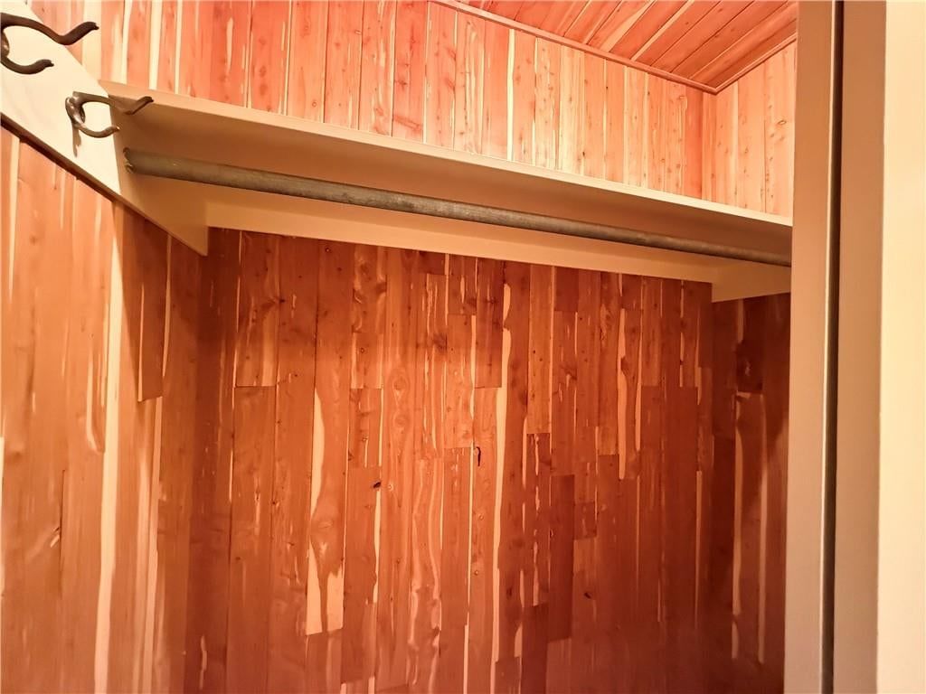 735 Sunset Drive — photo 17
