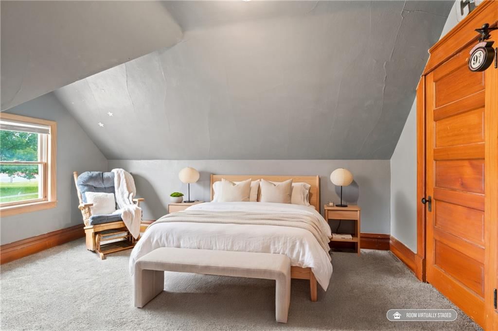 211 W 11th Street — photo 18