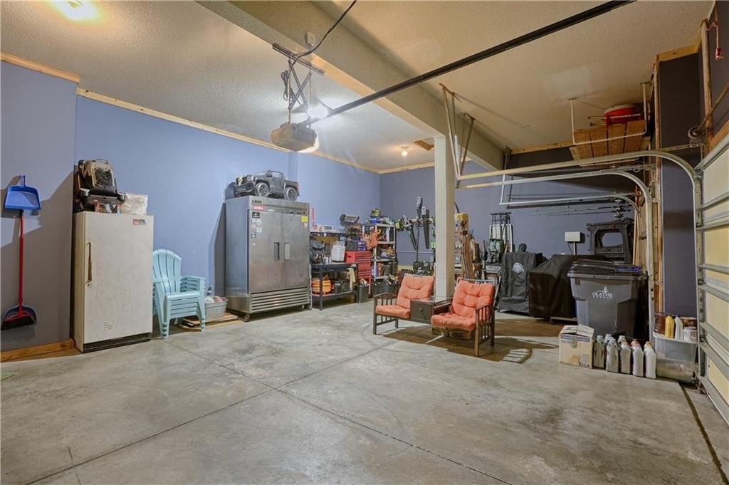 2297 W Cothrell Street — photo 39