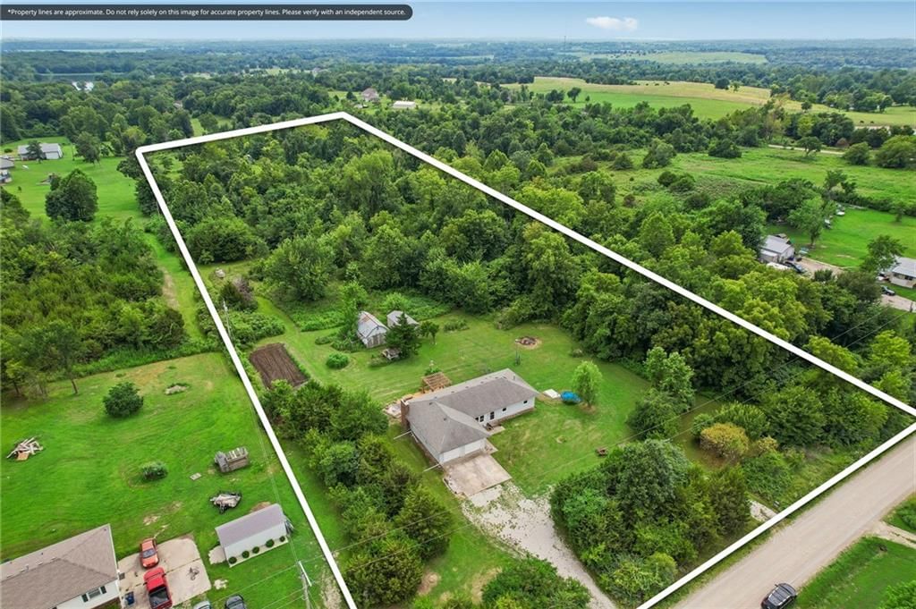 18591 Cantrell Road, Linwood, KS