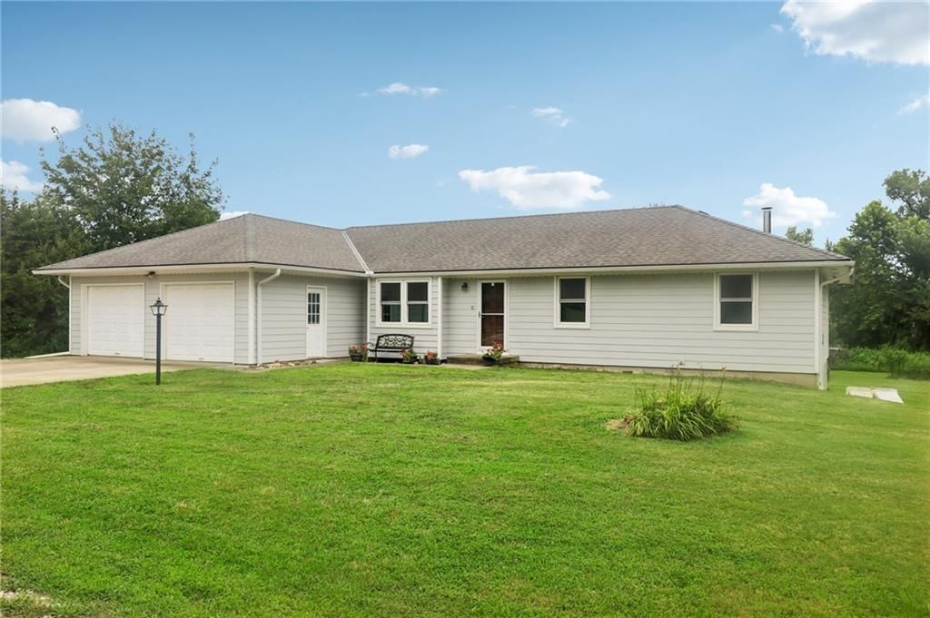 18591 Cantrell Road, Linwood, KS: listing photo 2