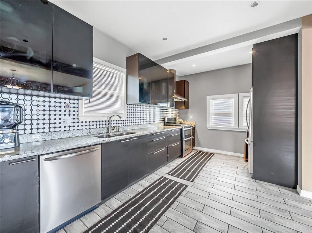 2606 CAMPBELL Street — photo 11