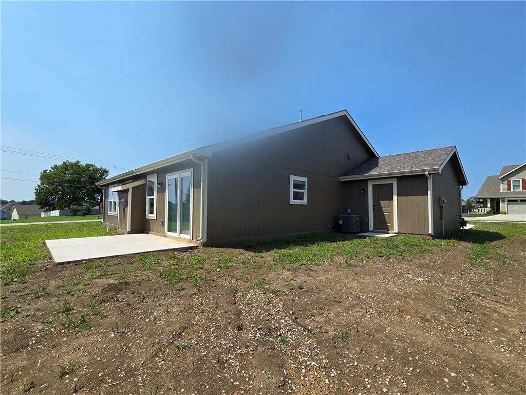 1602 Bluestem Drive — photo 5