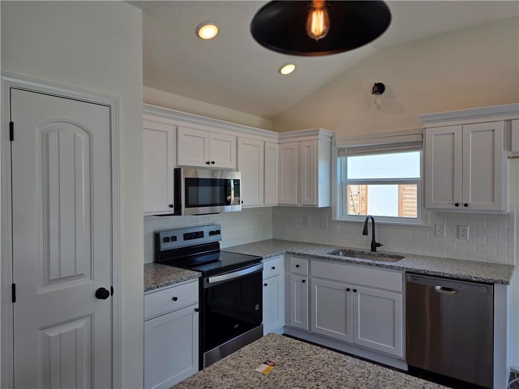 1602 Bluestem Drive — photo 19
