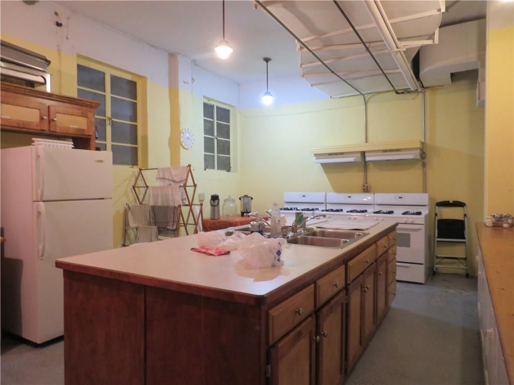 302 E Peoria Street — photo 4