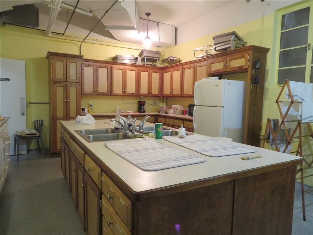 302 E Peoria Street — photo 5