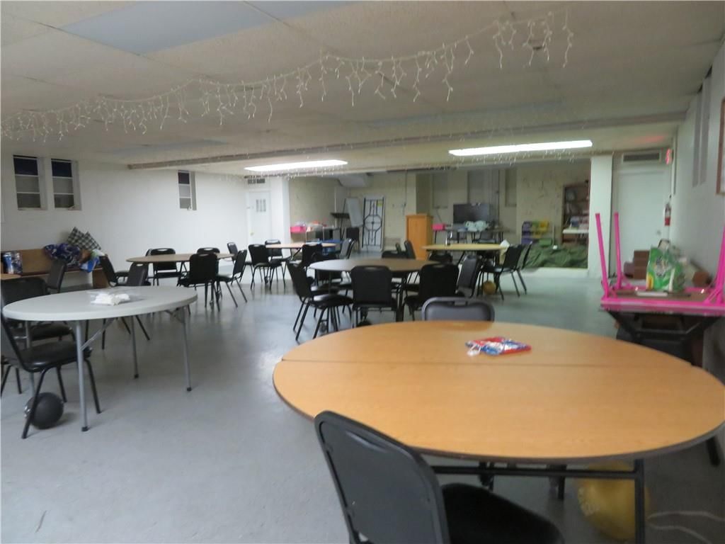 302 E Peoria Street — photo 6