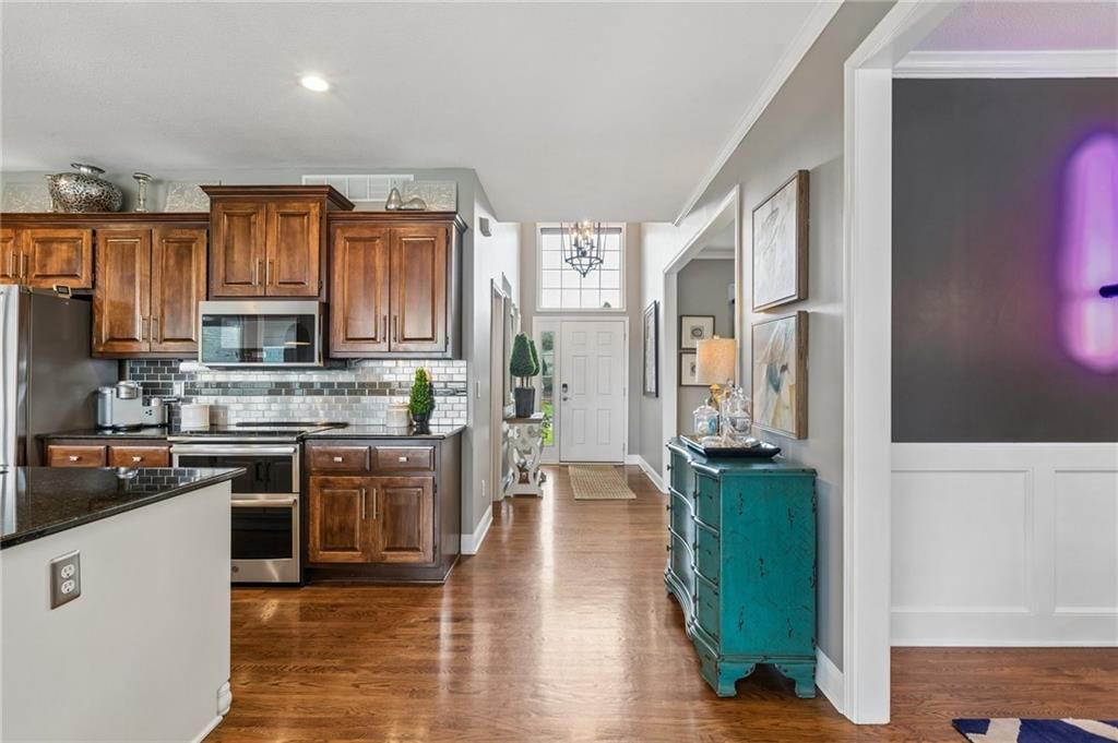 5619 Theden Street — photo 14