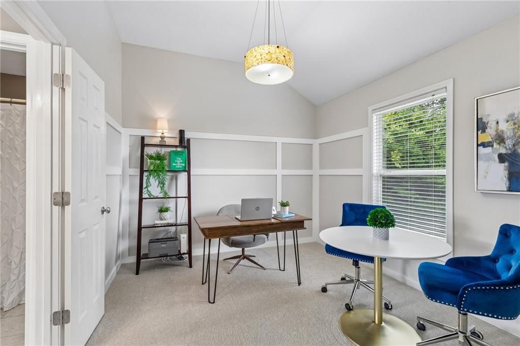5619 Theden Street — photo 35