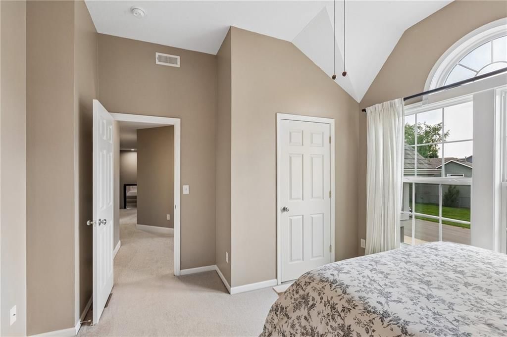 5619 Theden Street — photo 39