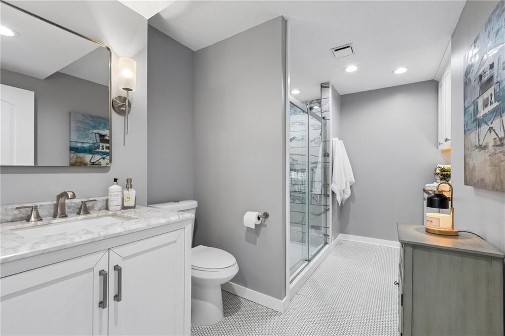 5619 Theden Street — photo 46
